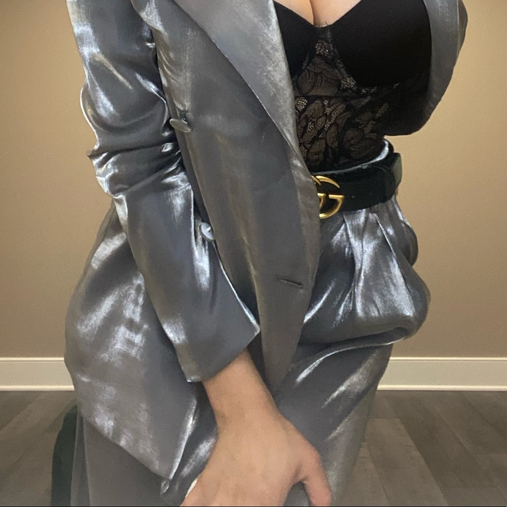 Set - Picture 4 of 4